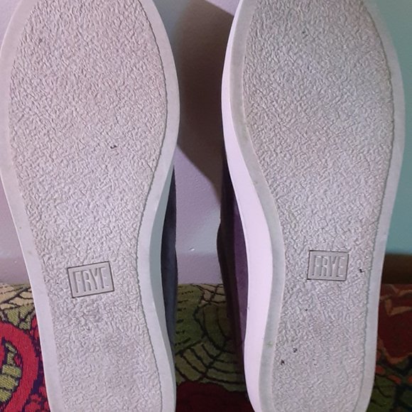 Frye Women's Lena Zip Low Sneaker - Size 8 - Picture 9 of 9